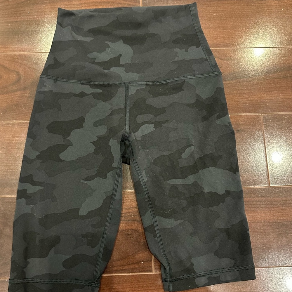 Black Camouflage Lululemon High-Waisted  Biker Shorts